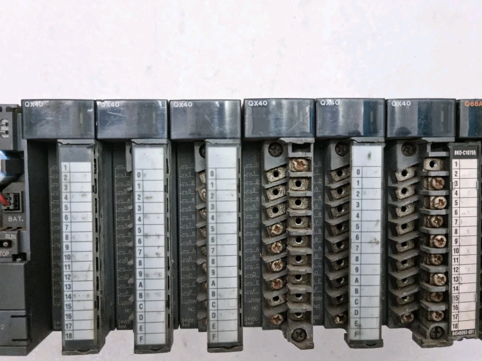 MITSUBISHI Q62P, Q00CPU, 6PCS QX40, Q68AD, QJ71C24N, Q38B-E Q SERIES PLC SET